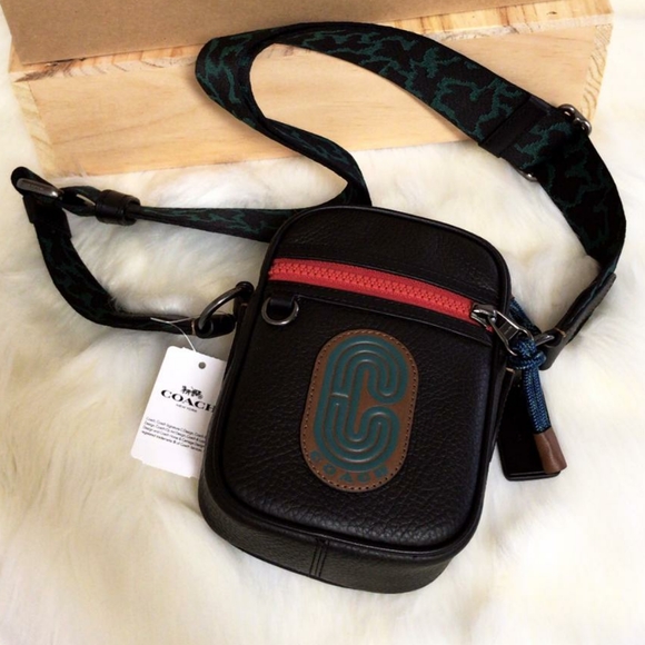 ⚜COACH Terrain Crossbody In Colorblock With… - Picture 4 of 6